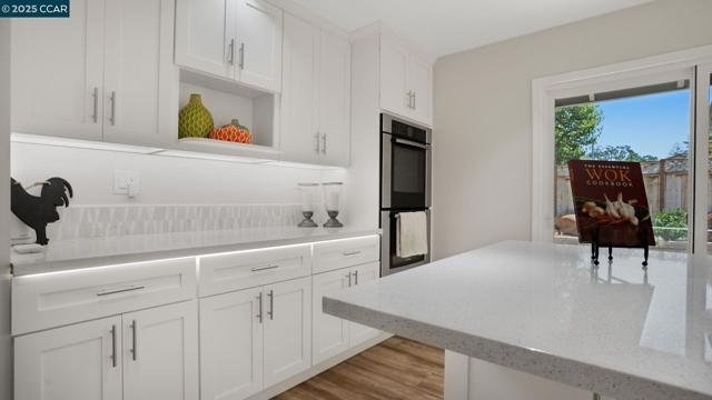 5517 Kirkwood Dr, Concord CA: https://media.crmls.org/mediaz/a0e96aaf-2eb4-4cf6-a6a4-b8cc68106fd7.jpg