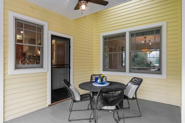 18101 Idylwild Road, Los Gatos CA: https://media.crmls.org/mediaz/a0e96f5b-4781-4b51-8b0d-f84f8c3dc040.jpg
