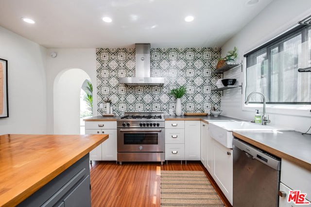 3137 Lindo Street, Los Angeles CA: https://media.crmls.org/mediaz/a0e9ca2b-18f9-474f-8450-e43681c70c4c.jpg