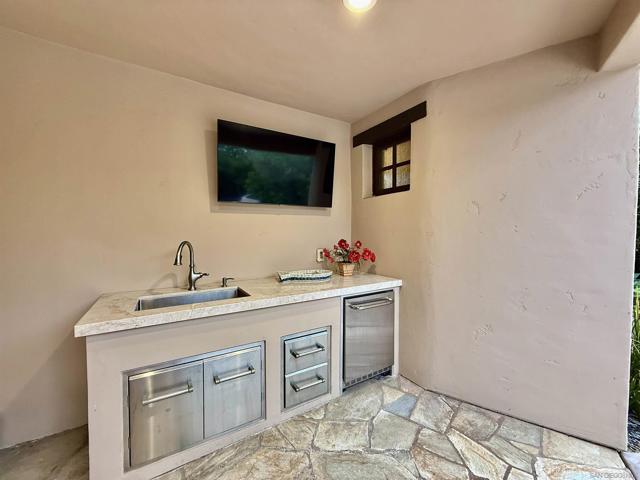 14911 Encendido, San Diego CA: https://media.crmls.org/mediaz/a0ea2abf-286a-4394-a9cb-dc2460dada28.jpg