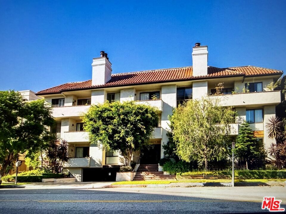 11755 Montana Avenue #201