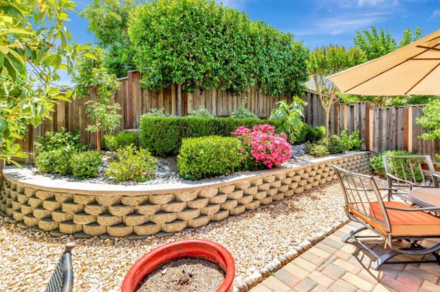 1188 Viognier Way, Gilroy CA: https://media.crmls.org/mediaz/a0eb4df0-ee10-4bc1-8469-21d6b6b83a87.jpg