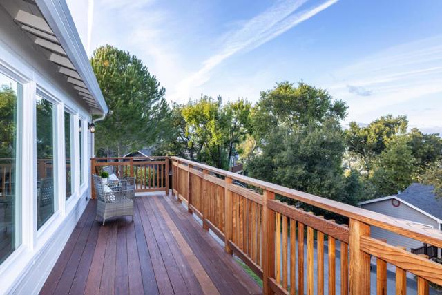 3803 Hamilton Way, Redwood City CA: https://media.crmls.org/mediaz/a0ebe2aa-a364-407b-986c-a0c9081a5526.jpg