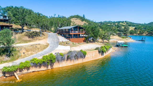 6545 Nacimiento Shores Road, Bradley CA: https://media.crmls.org/mediaz/a0ece332-242d-42a7-a049-e7a9eeeaf994.jpg