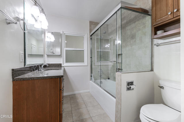 Detail Gallery Image 11 of 25 For 4531 El Camino Corto, La Canada Flintridge,  CA 91011 - 3 Beds | 2/1 Baths