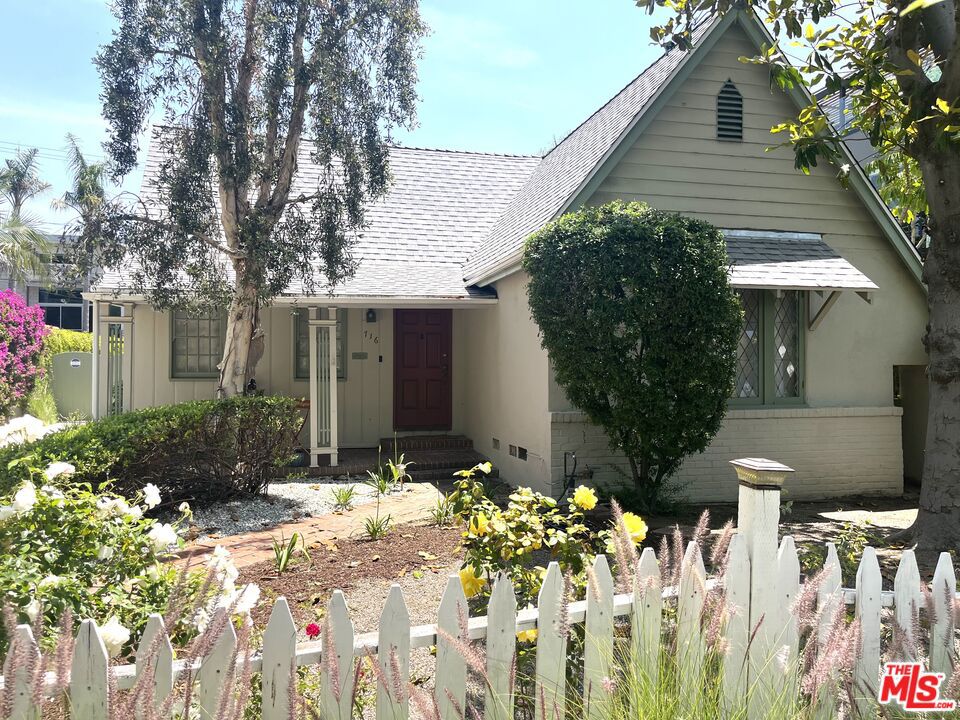 716 N Citrus Avenue