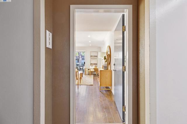 150 Sharene Ln, Walnut Creek CA: https://media.crmls.org/mediaz/a0ed9674-0931-4879-9aee-51a414ad0353.jpg