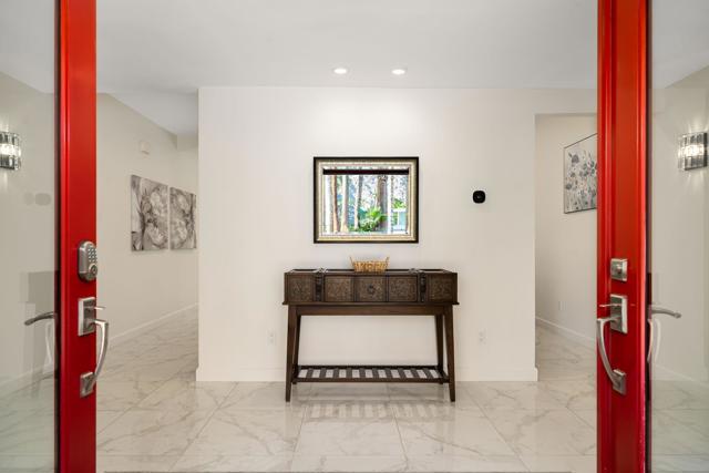 76140 Fairway Drive, Indian Wells CA: https://media.crmls.org/mediaz/a0ede27e-bcf7-48f6-adbb-bf55dd0eb7c1.jpg