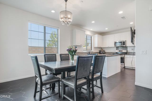 Detail Gallery Image 7 of 33 For 344 Campbell Ct, Santa Paula,  CA 93060 - 3 Beds | 2/1 Baths