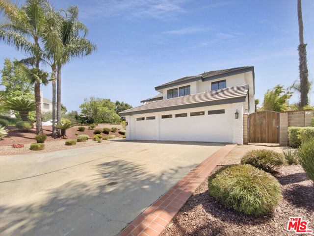 5996 Birdie Drive, La Verne CA: https://media.crmls.org/mediaz/a0f1cc5a-320f-463f-b1df-d935173037bb.jpg