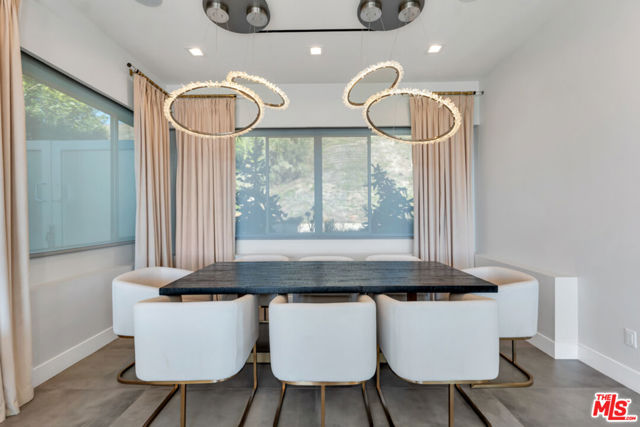 25423 Malibu Road, Malibu CA: https://media.crmls.org/mediaz/a0f1fa2a-59ba-423a-b30f-bff79e2672b6.jpg