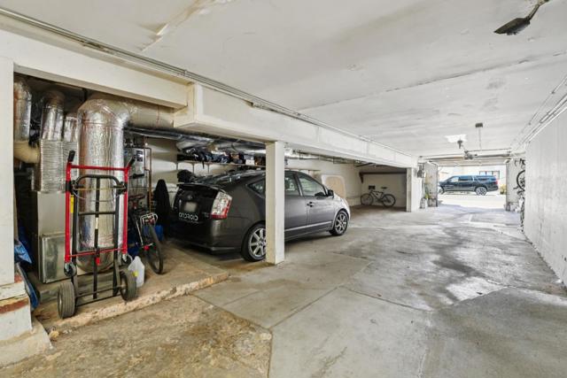 1212 Alabama Street, San Francisco CA: https://media.crmls.org/mediaz/a0f22faf-c226-44ba-b31f-9ccf403d7e4b.jpg