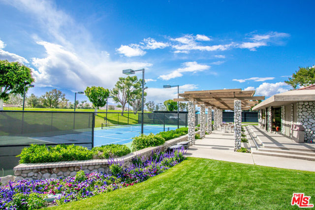 4 Trinity Court, Rancho Mirage CA: https://media.crmls.org/mediaz/a0f2afb0-9df3-4cc9-9252-20d9ed9881fc.jpg