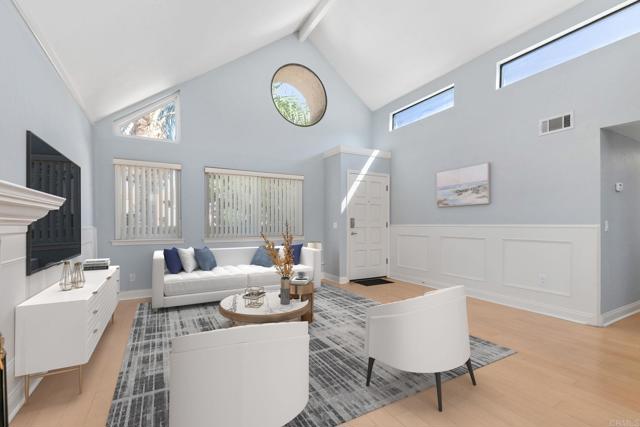 Detail Gallery Image 3 of 40 For 383 N Melrose Dr #F,  Vista,  CA 92083 - 2 Beds | 2 Baths