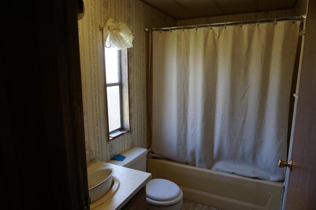 2514 Linden Street, Oakland CA: https://media.crmls.org/mediaz/a0f3b300-268d-4029-abf4-3504b6f5dfb2.jpg