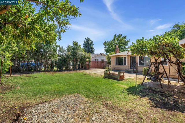 2629 Riesling Way, Rancho Cordova CA: https://media.crmls.org/mediaz/a0f59284-5187-4b74-938e-de9122276074.jpg