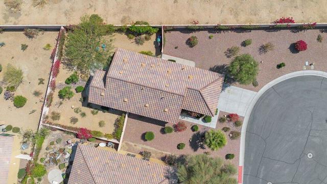 39910 Corte De Moda, Indio CA: https://media.crmls.org/mediaz/a0f6e3a2-e67c-4031-a3bd-0f7dddb56656.jpg
