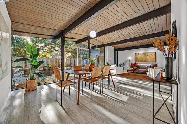 4004 Salem St, Concord CA: https://media.crmls.org/mediaz/a0f74e38-23cc-4cb4-aa22-01a1af9f8d5b.jpg