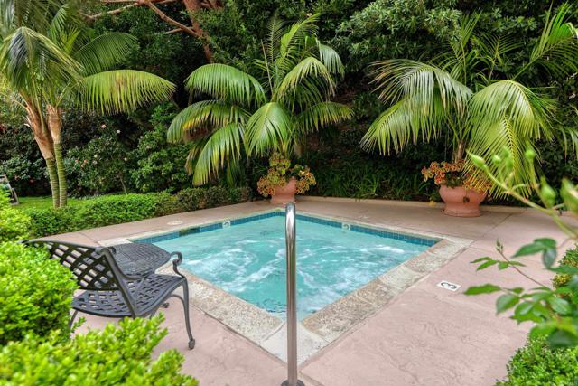 1001 Genter, La Jolla CA: https://media.crmls.org/mediaz/a0f76894-879b-445c-8c19-46762f85472d.jpg