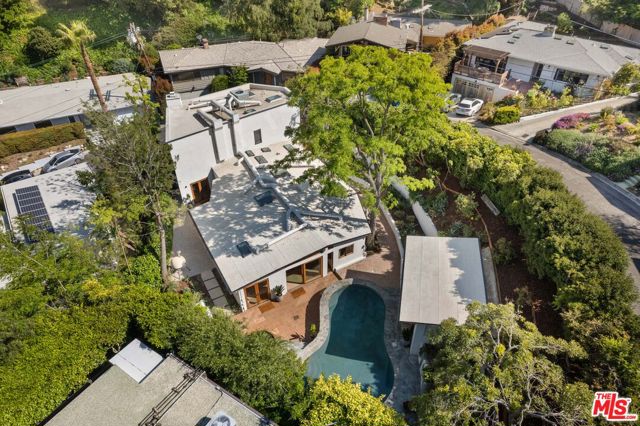 2145 Sunset Crest Drive, Los Angeles CA: https://media.crmls.org/mediaz/a0f823df-9806-4ce9-9124-caf7e235f4d4.jpg