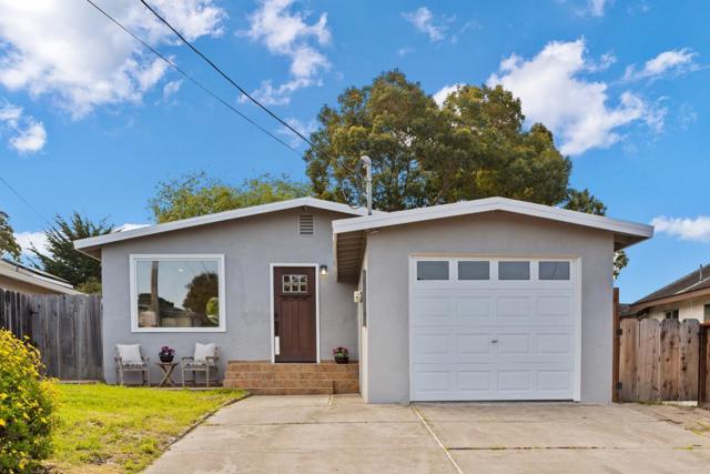 1307 Lawton Avenue, Pacific Grove CA: https://media.crmls.org/mediaz/a0f85b2c-a900-48b2-a40b-b8ea16501a56.jpg