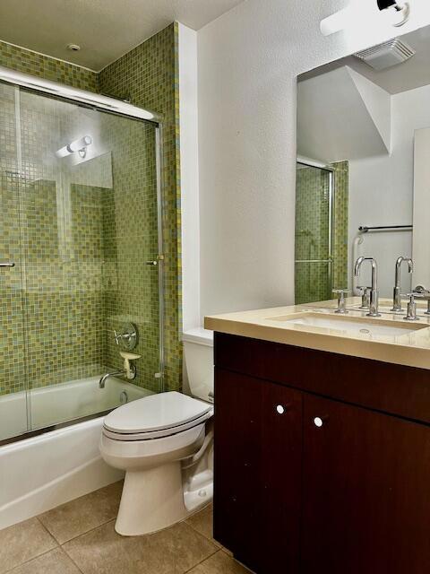 870 E Palm Canyon Drive, Palm Springs CA: https://media.crmls.org/mediaz/a0f86fac-3acd-4e1c-8238-9d3093e2a338.jpg