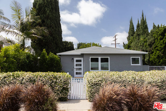 11935 Bray Street photo 2