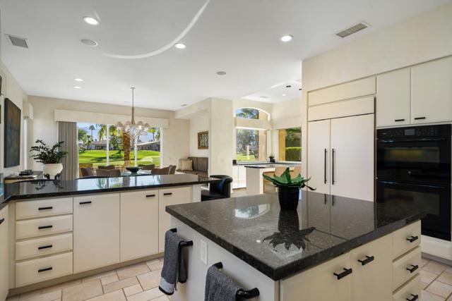 443 Tomahawk Drive, Palm Desert CA: https://media.crmls.org/mediaz/a0f9a05f-fe17-4850-838b-def3f064c9a2.jpg