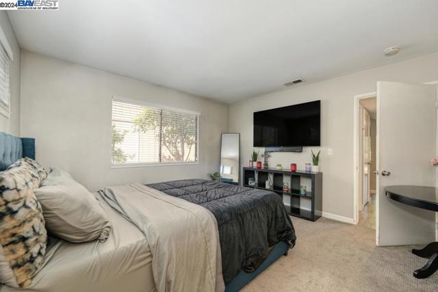 Image 18 of 42 For 8039 Arcade Lake Ln