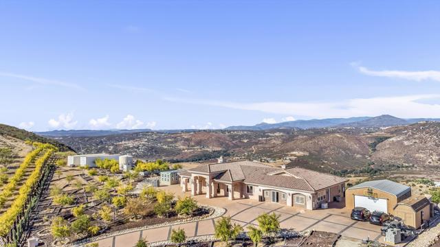 24848 Starlight Mountain Rd, Ramona, California 92065, 4 Bedrooms Bedrooms, ,3 BathroomsBathrooms,Residential,For Sale,24848 Starlight Mountain Rd,CRNDP2409389