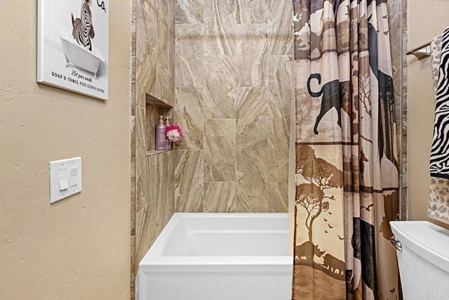 Detail Gallery Image 21 of 32 For 2284 Caminito Pajarito #147,  San Diego,  CA 92107 - 2 Beds | 1/1 Baths