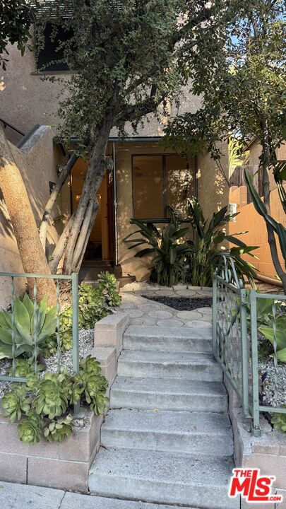 3109 Berkeley Avenue