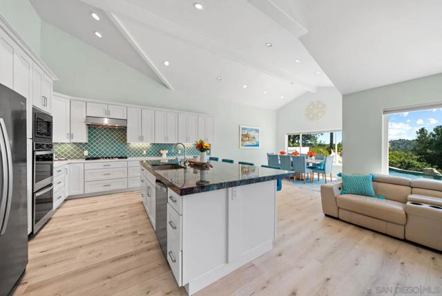 17221 Cloudcroft Dr, Poway CA: https://media.crmls.org/mediaz/a0fc7381-9b05-49ff-8aaa-8816a036a861.jpg