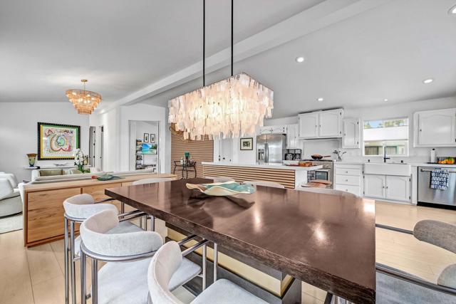 6503 Friendly Place, Carlsbad CA: https://media.crmls.org/mediaz/a0fd2afe-6469-4296-a3e5-b4274a11c135.jpg