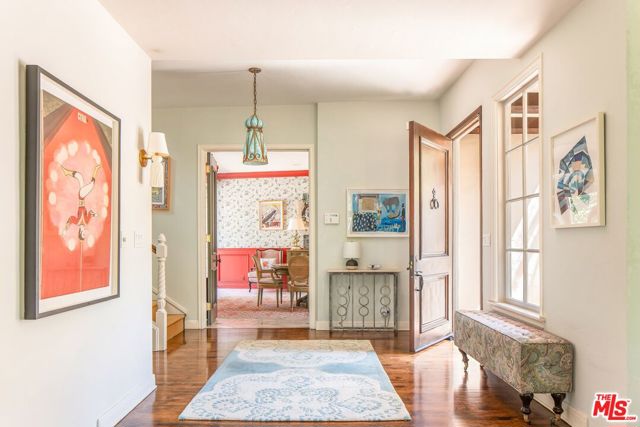 11982 Brentridge Lane, Los Angeles CA: https://media.crmls.org/mediaz/a0fd40d5-87cc-4ae1-8f50-c2edc0c04671.jpg