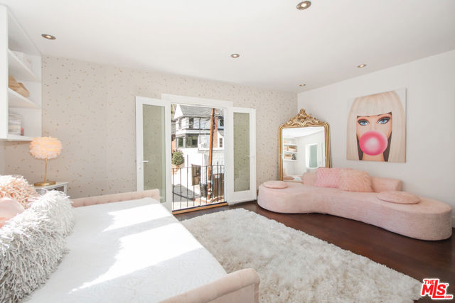 2044 Stanley Hills Drive, Los Angeles CA: https://media.crmls.org/mediaz/a0fe3393-7f18-4988-b4a0-bf20872aeb41.jpg