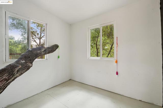 32 Pacer Pl., Walnut Creek CA: https://media.crmls.org/mediaz/a0fee7d3-c50f-4b39-a937-194c5e186891.jpg
