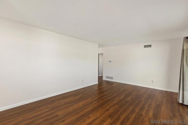 6289 Lake Arago Ave, San Diego CA: https://media.crmls.org/mediaz/a0ff220f-4865-4027-988c-f8cc18159cc1.jpg