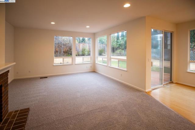 Image 1 of 24 For 343 Lower Vintners Cir