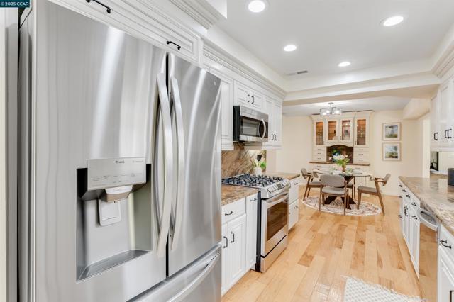 438 Odin Dr, Pleasant Hill CA: https://media.crmls.org/mediaz/a1000145-b568-48ed-a0f4-36ad6c0eede0.jpg