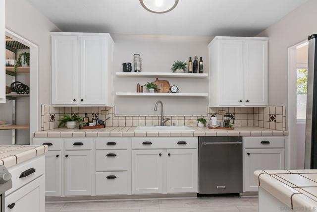 1602 Granada Ave., San Diego CA: https://media.crmls.org/mediaz/a100aa17-3105-4af6-81fb-1dd97721d672.jpg