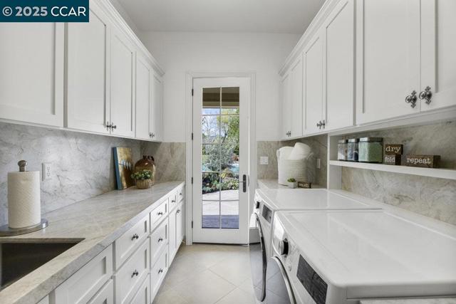 21 Meadow Lake Dr, Danville CA: https://media.crmls.org/mediaz/a101768c-d920-4e26-ae56-d3bd4516ae9f.jpg