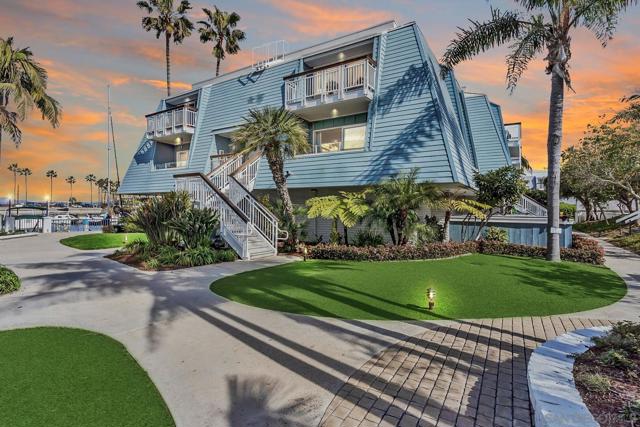 50 Montego Ct, Coronado CA: https://media.crmls.org/mediaz/a1021c8b-3d9d-41fb-a965-0b63ed6593c4.jpg