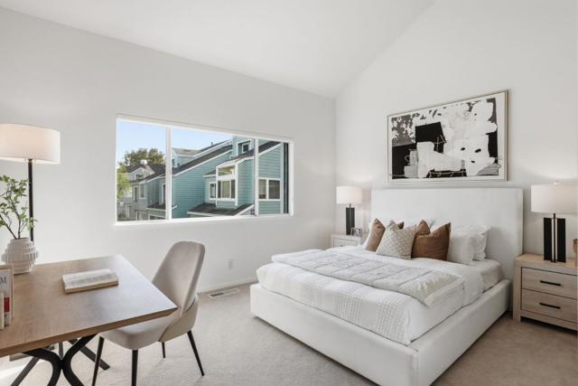 832 Sovereign Way,  CA: https://media.crmls.org/mediaz/a1029598-de05-4a79-80c4-cb6bd193843e.jpg