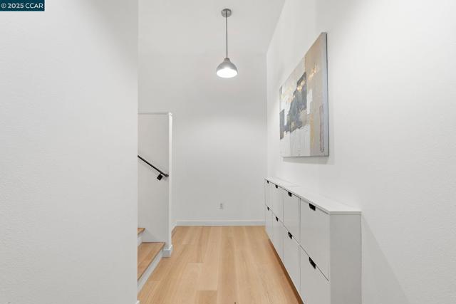 1200 65Th St, Emeryville CA: https://media.crmls.org/mediaz/a103c537-07a2-45cb-b0ec-43824114a960.jpg