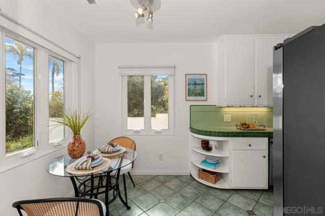 Image 14 of 32 For 5252 Marlborough Dr