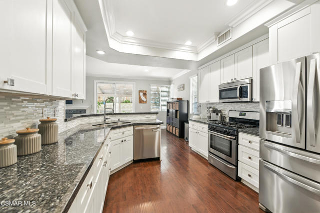 6224 Tangelo Place, Simi Valley CA: https://media.crmls.org/mediaz/a105bc35-8f1e-48e8-aee6-706a746db5e1.jpg