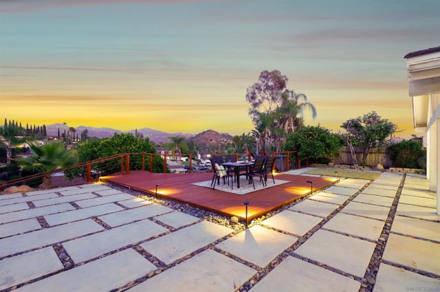 14637 Poway Mesa Dr, Poway CA: https://media.crmls.org/mediaz/a105d065-c2de-4834-9506-e9e10120aaee.jpg