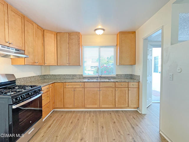 2467 Invar Court, Simi Valley CA: https://media.crmls.org/mediaz/a105d2bc-2590-47ce-bd54-ff69568fdaed.jpg