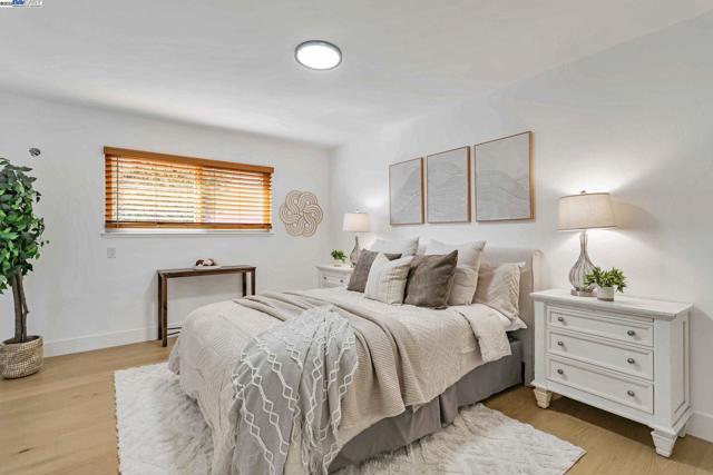 6976 Allegheny Dr, Dublin CA: https://media.crmls.org/mediaz/a106a12c-dc38-4880-b7f0-7a0c60f7b9a2.jpg
